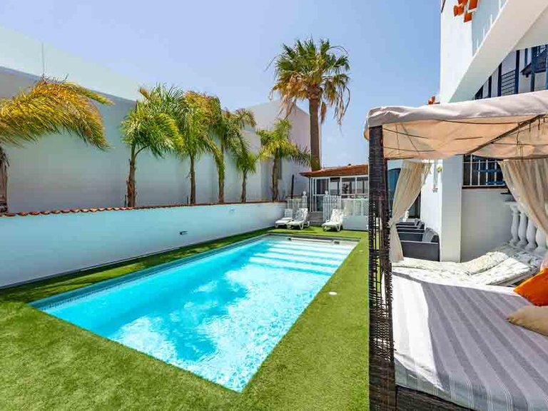 Villa for Sale in Amarilla Golf, Tenerife, España 4