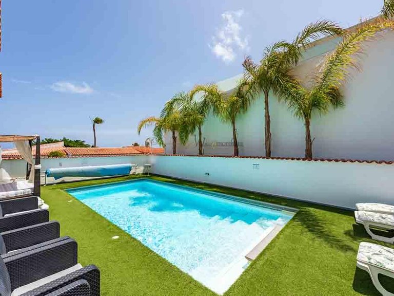 Villa for Sale in Amarilla Golf, Tenerife, España 2