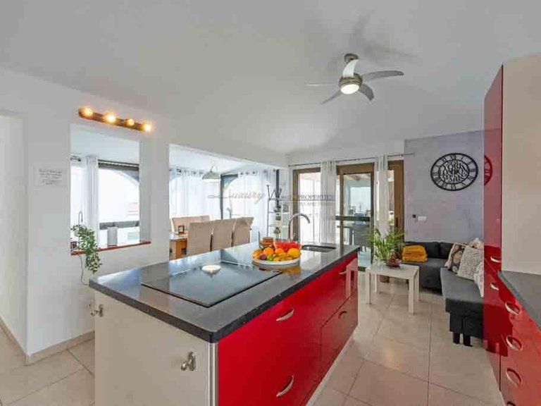 Villa for Sale in Amarilla Golf, Tenerife, España 15