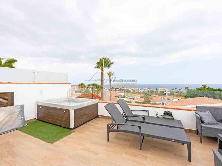 Villa for Sale in Amarilla Golf, Tenerife, España 33