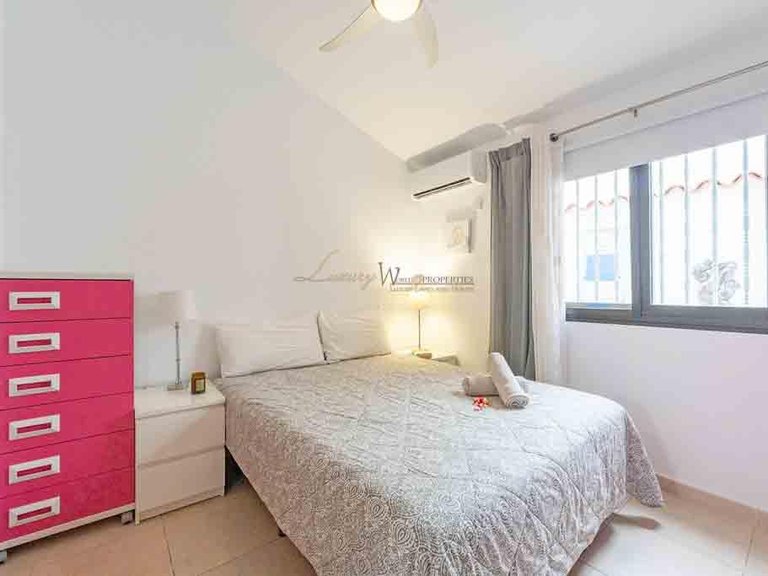 Villa for Sale in Amarilla Golf, Tenerife, España 44