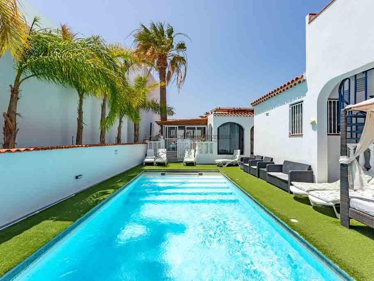 Villa for Sale in Amarilla Golf, Tenerife, España 3