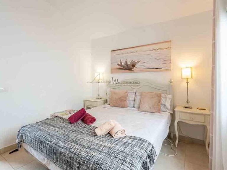 Villa for Sale in Amarilla Golf, Tenerife, España 42