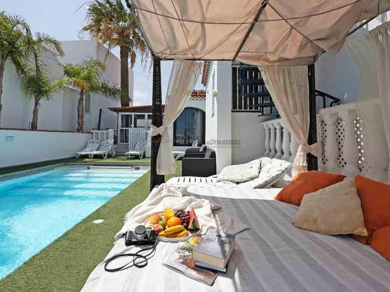 Villa for Sale in Amarilla Golf, Tenerife, España 6