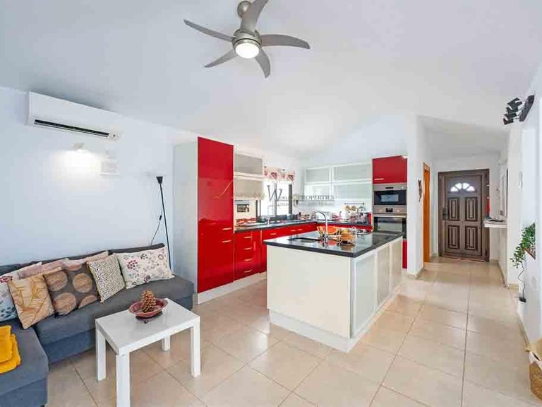 Villa for Sale in Amarilla Golf, Tenerife, España 17