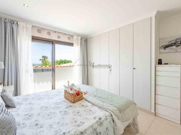 Villa for Sale in Amarilla Golf, Tenerife, España 37