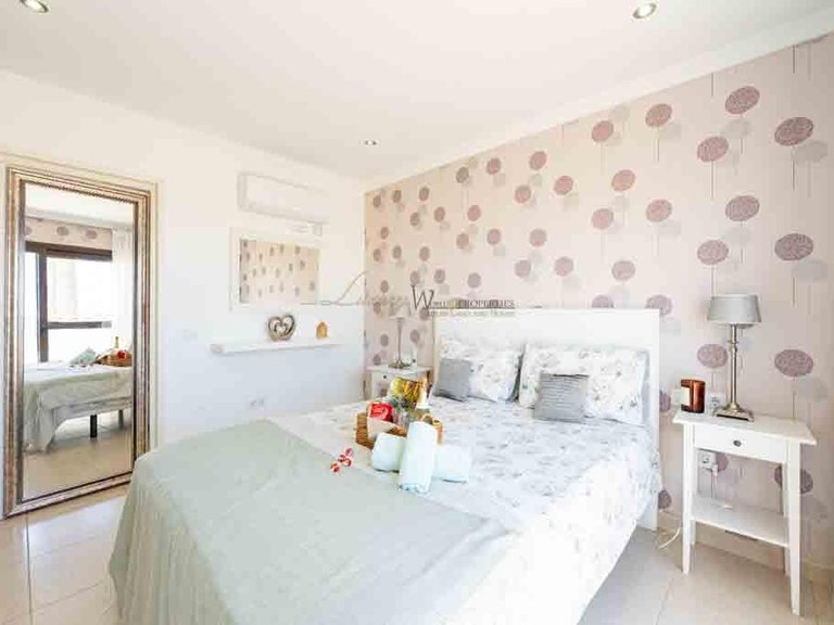 Villa for Sale in Amarilla Golf, Tenerife, España 38