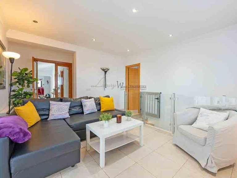 Villa for Sale in Amarilla Golf, Tenerife, España 22