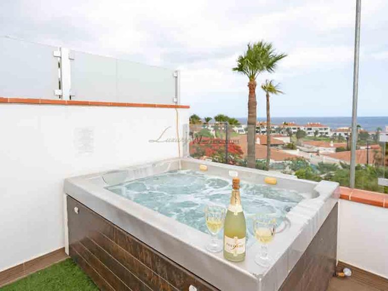 Villa for Sale in Amarilla Golf, Tenerife, España 32