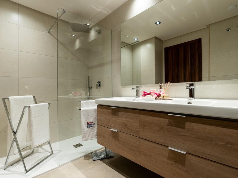 Penthouse for Sale in Marbella, Malaga 25