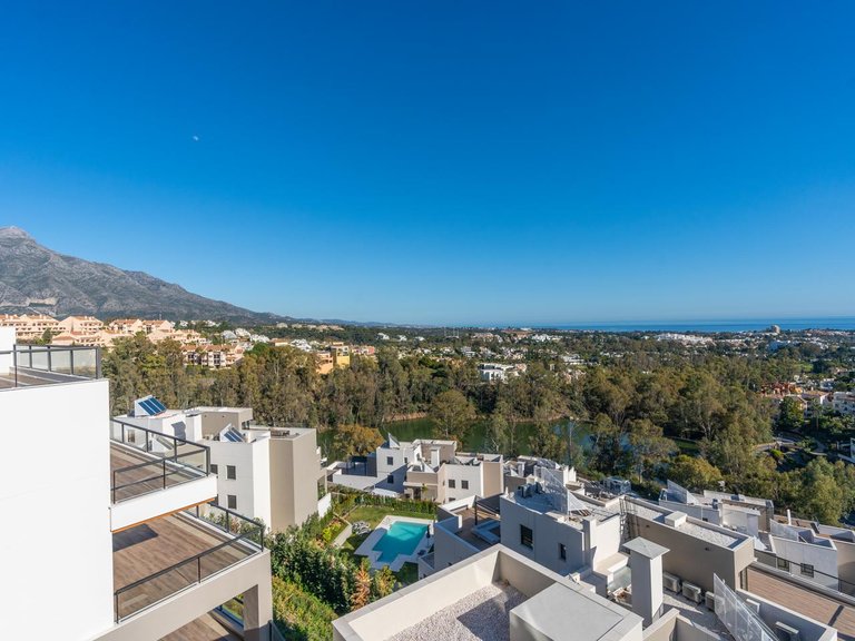 Penthouse for Sale in Marbella, Malaga 1