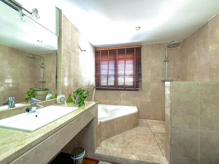 Villa for Sale in Sotogrande, Cadiz 10