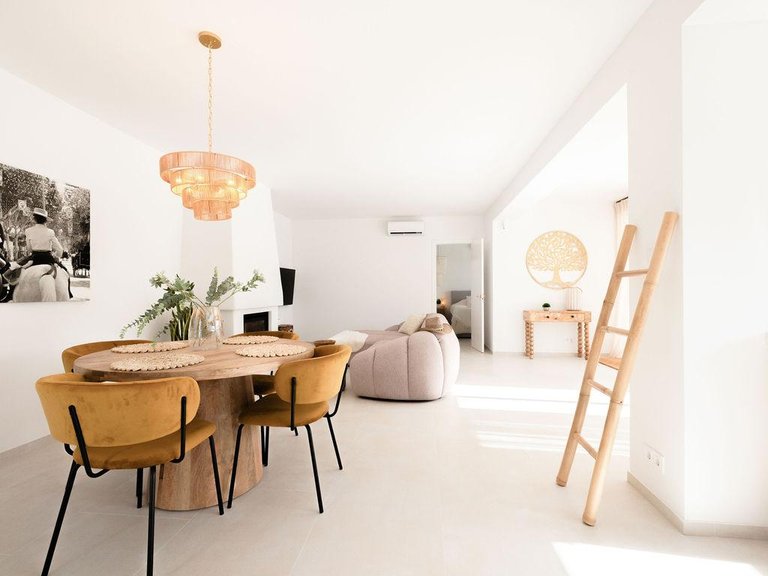 Villa for Sale in Estepona, Malaga 2