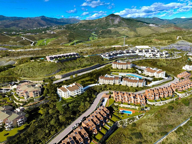 Apartment for Sale in Benahavís, Malaga 18