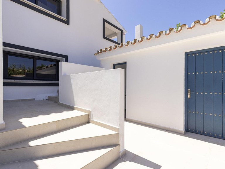 Villa for Sale in Casares, Malaga 44