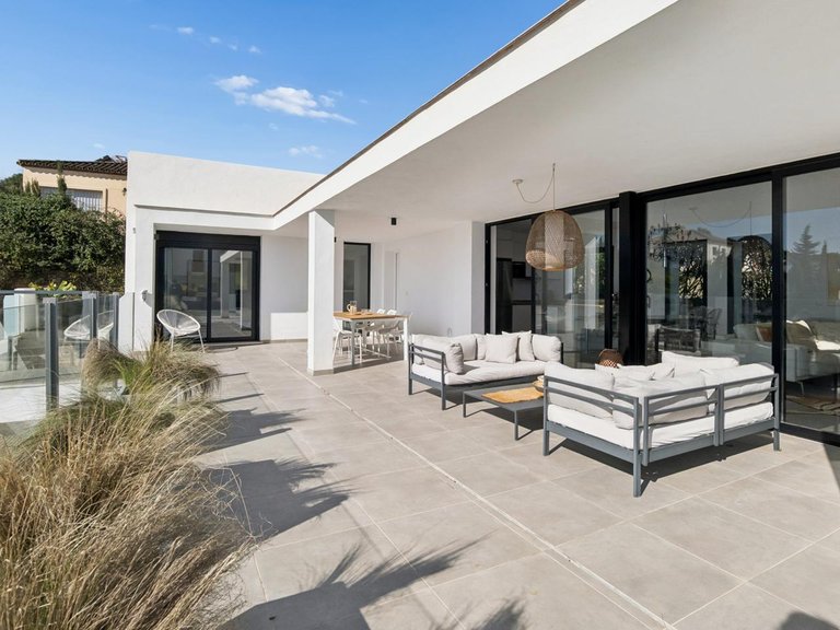 Villa for Sale in Estepona, Malaga 33