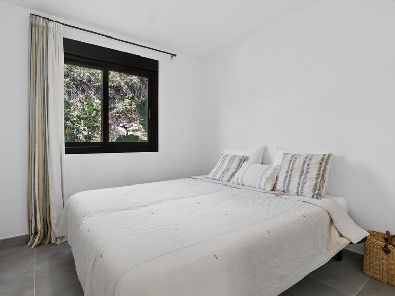 Villa for Sale in Estepona, Malaga 29