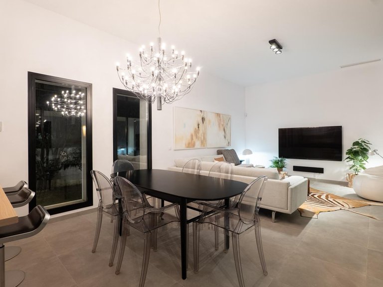 Villa for Sale in Estepona, Malaga 4