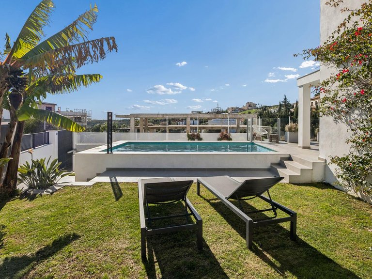Villa for Sale in Estepona, Malaga 32