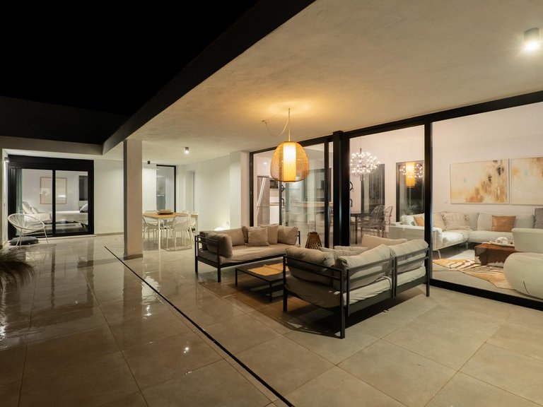 Villa for Sale in Estepona, Malaga 8