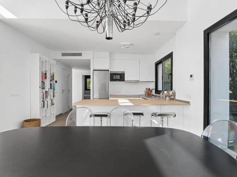 Villa for Sale in Estepona, Malaga 16