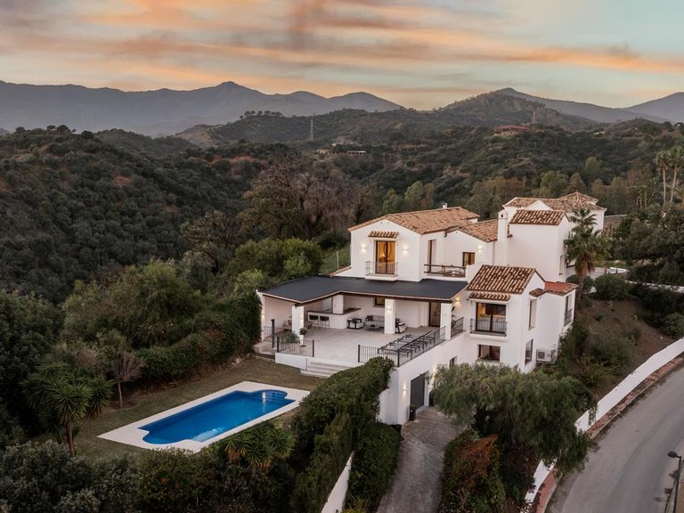 Villa for Sale in Resinera Voladilla, Malaga 21