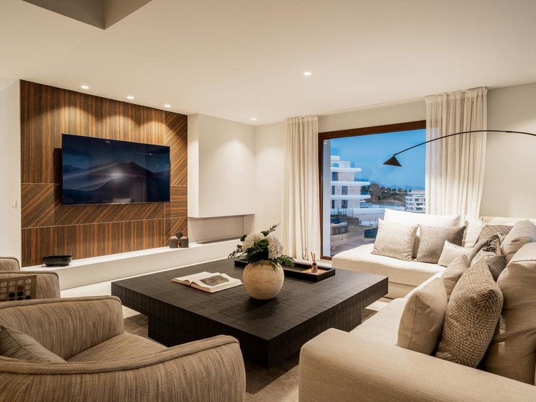 Villa for Sale in Resinera Voladilla, Malaga 28