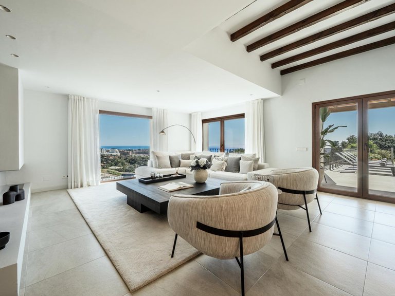 Villa for Sale in Resinera Voladilla, Malaga 3