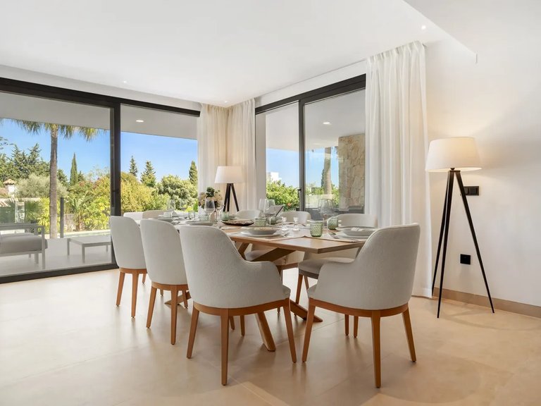 Villa for Sale in Marbella, Malaga 24