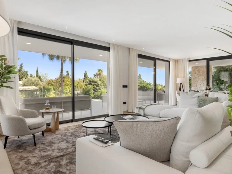 Villa for Sale in Marbella, Malaga 20