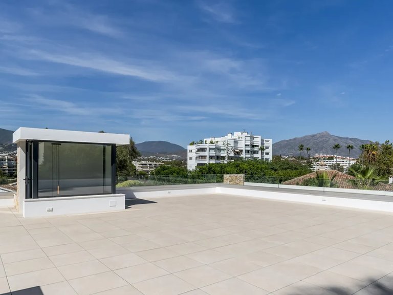 Villa for Sale in Marbella, Malaga 39
