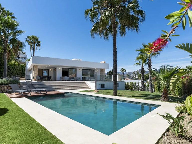 Villa for Sale in Marbella, Malaga 46