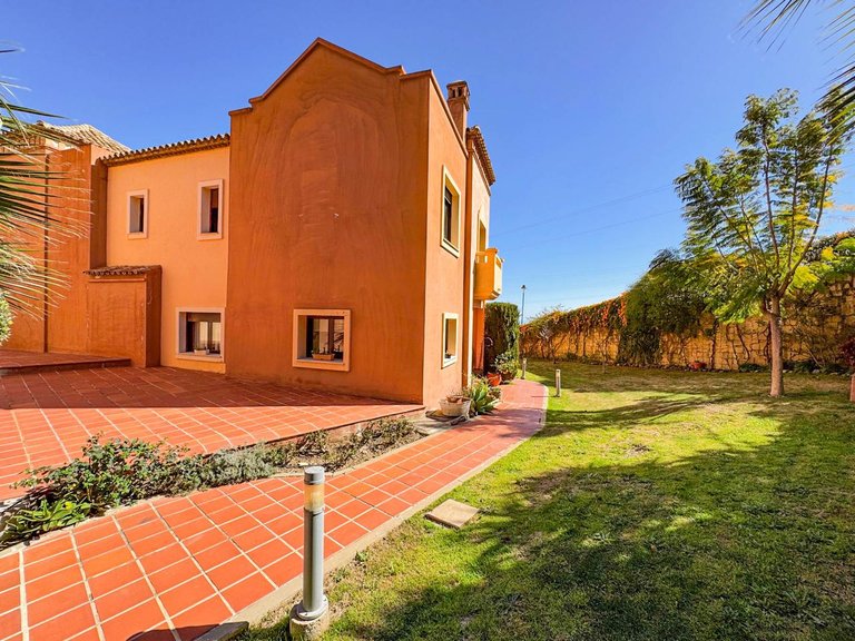 Villa for Sale in Estepona, Malaga 15