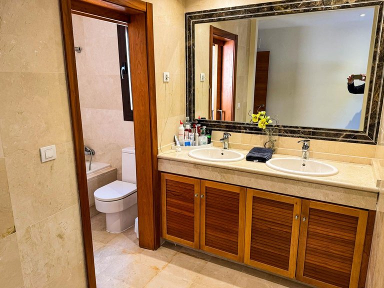 Villa for Sale in Estepona, Malaga 18