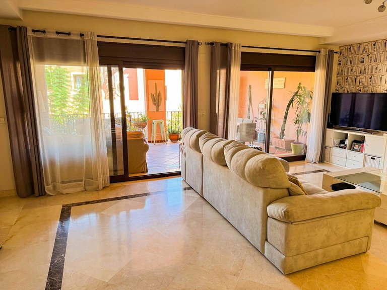 Villa for Sale in Estepona, Malaga 8