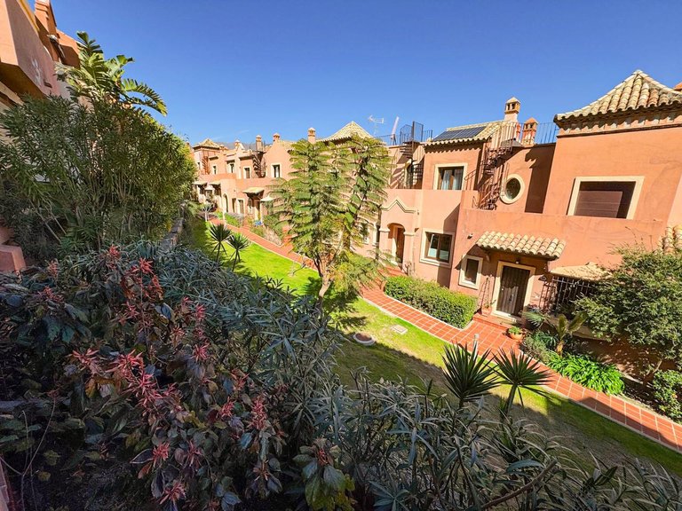 Villa for Sale in Estepona, Malaga 24