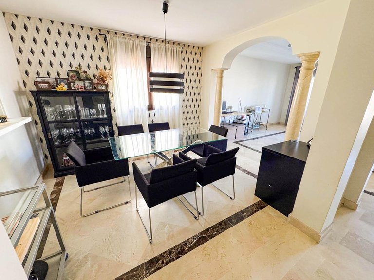 Villa for Sale in Estepona, Malaga 10