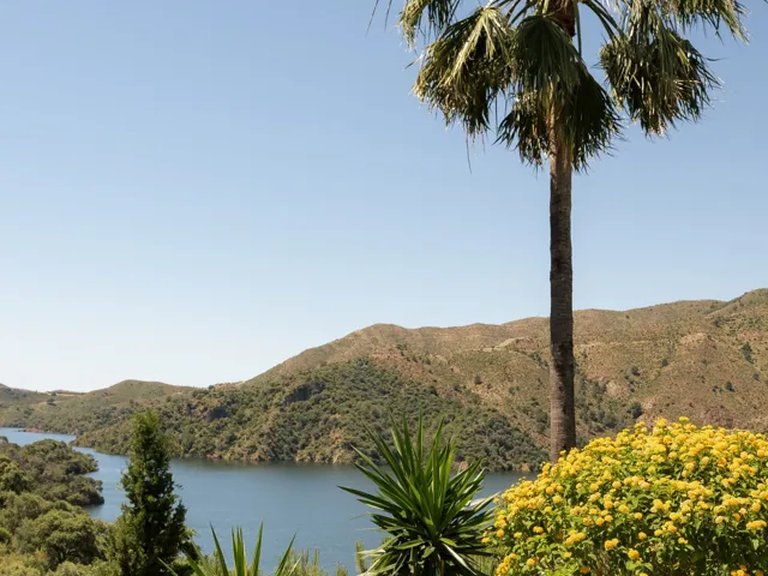 Villa for Sale in Istán, Malaga 28