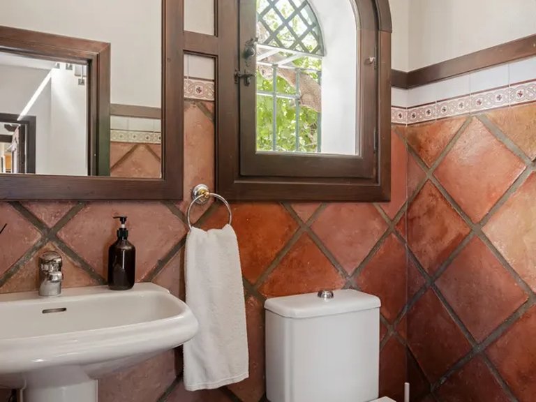 Villa for Sale in Istán, Malaga 19