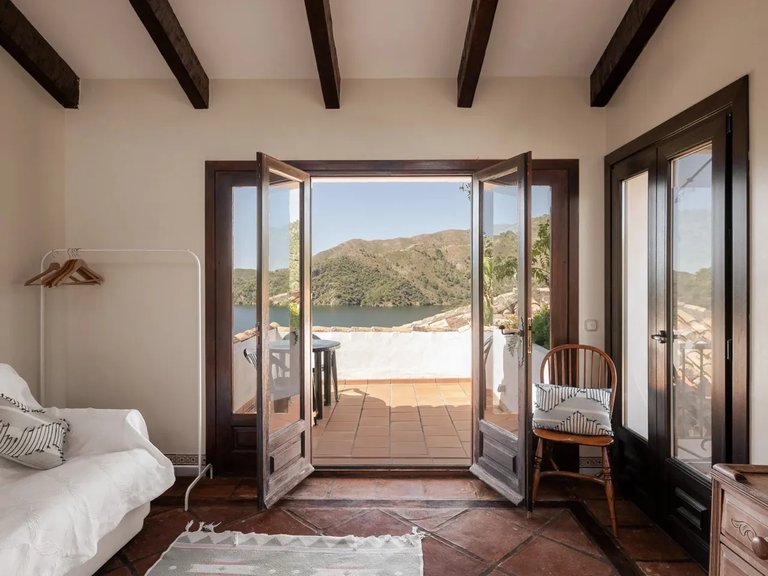 Villa for Sale in Istán, Malaga 14