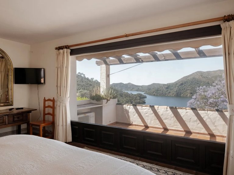 Villa for Sale in Istán, Malaga 16