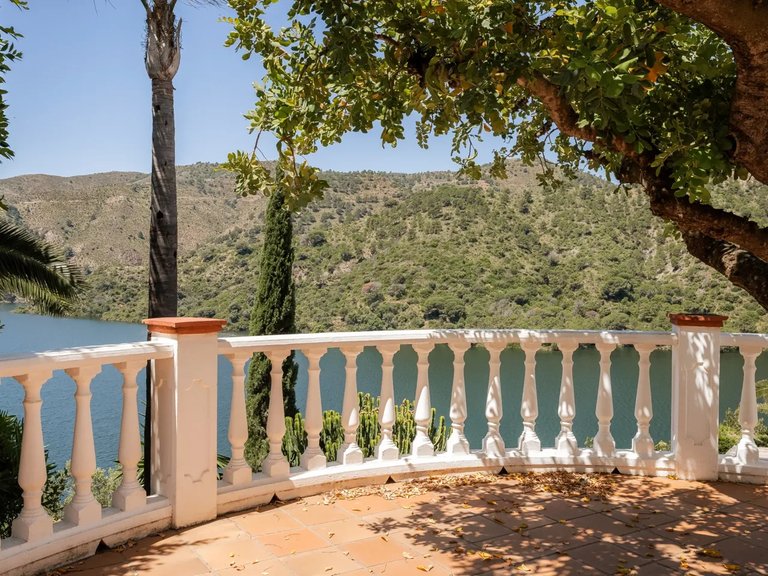 Villa for Sale in Istán, Malaga 22