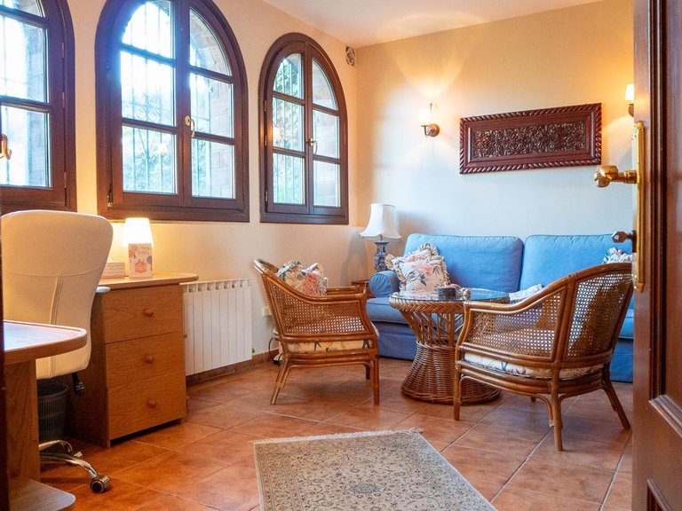 Villa for Sale in Estepona, Malaga 12