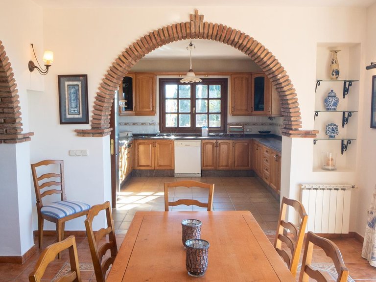 Villa for Sale in Estepona, Malaga 11