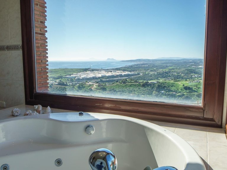 Villa for Sale in Estepona, Malaga 24