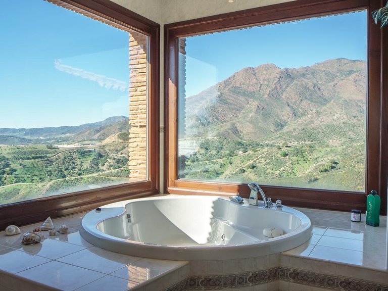 Villa for Sale in Estepona, Malaga 29