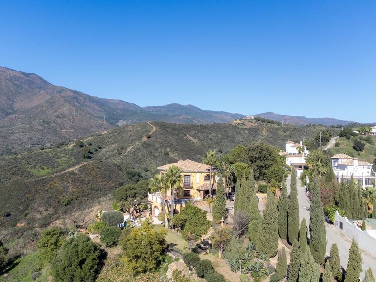 Villa for Sale in Estepona, Malaga 46