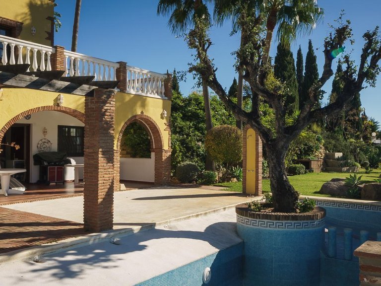 Villa for Sale in Estepona, Malaga 33