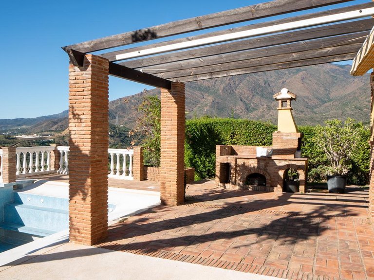 Villa for Sale in Estepona, Malaga 25