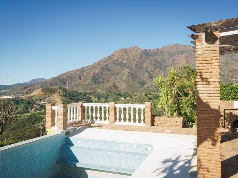 Villa for Sale in Estepona, Malaga 26